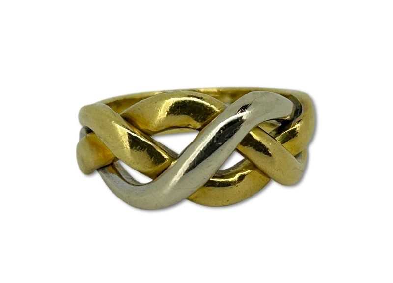 Lot 298 - Perplexing Puzzle Ring.