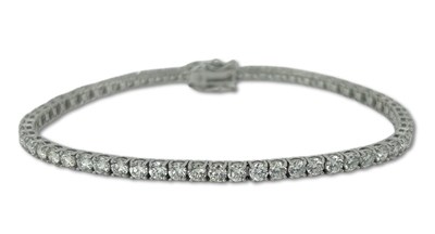 Lot 272 - Appealing 5.32CT Tennis Bracelet.