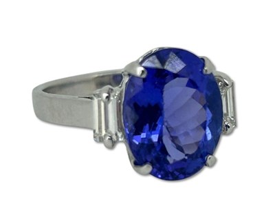 Lot 266 - 4.62CT Tanzanite Ring.