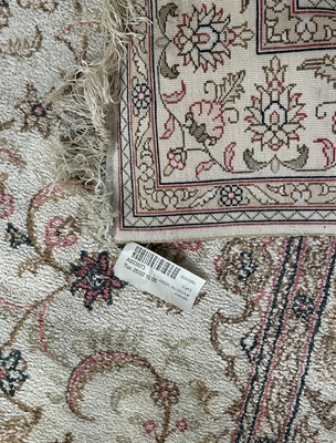 Lot 151 - Tabriz Persian Silk Rug, 94 x 152 cm.