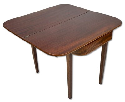 Lot 122 - Georgian Mahogany Fold-over Top Tea Table.