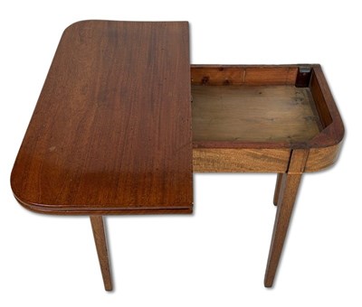 Lot 122 - Georgian Mahogany Fold-over Top Tea Table.