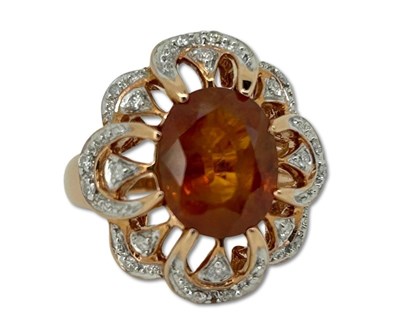 Lot 260 - 14 Carat Rose Gold Ring.