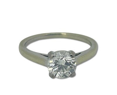 Lot 241 - Dazzling Diamond Ring.