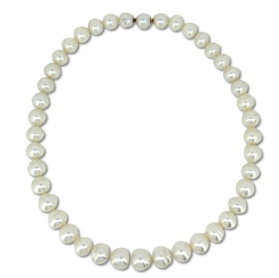 Lot 284 - Strand of Paspaley Pearls.