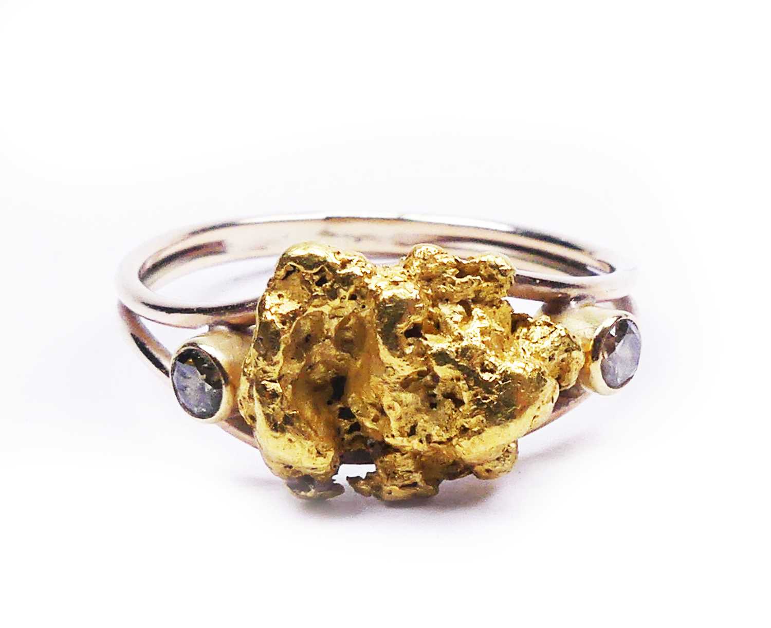 Lot 63 - Nugget Ring.